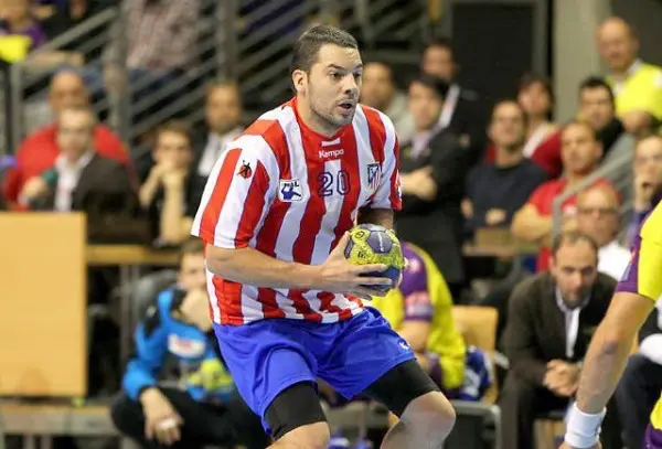 Retró képfelismerő: Felismered az egykori híres sportolót a képen?